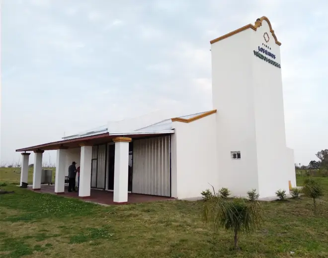 Bodega Finca Los Bayos, en Urdinarrain, Entre Ríos