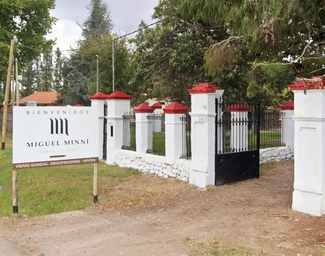 Bodega Miguel Minni, en Perdriel, Luján de Cuyo, Mendoza